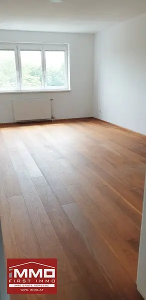 Günstige Gelegenheit * 3-Zimmer + LOGGIA + Stellplatz * Nähe RINGSTRASSE