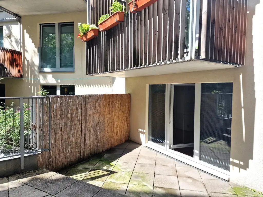 Top-moderne Neubauwohnung mit MEGA-Terrassenfläche (1.OG)