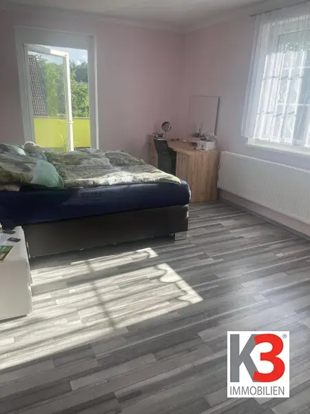 K3 - TOP GELEGENHEIT! Wunderschönes großes Wohnhaus mit großem Garten. Elegante und hochwertige Ausstattung. Ruhige Lage. Großer Keller mit Werkausstattung. Preis reduziert.