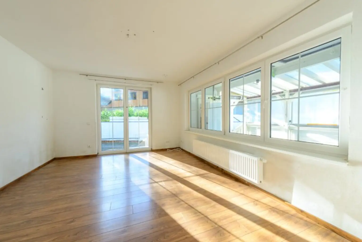 Wohnhaus mit Platz für Generationen oder 2 unabhängige Wohneinheiten