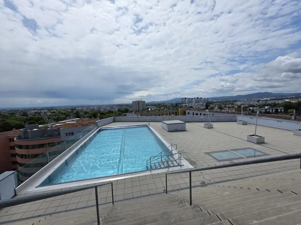 Exklusive 4-Zimmer-Gartenwohnung mit Terrasse und Pool in 1120 Wien – U-Bahn fast vor der Haustür!