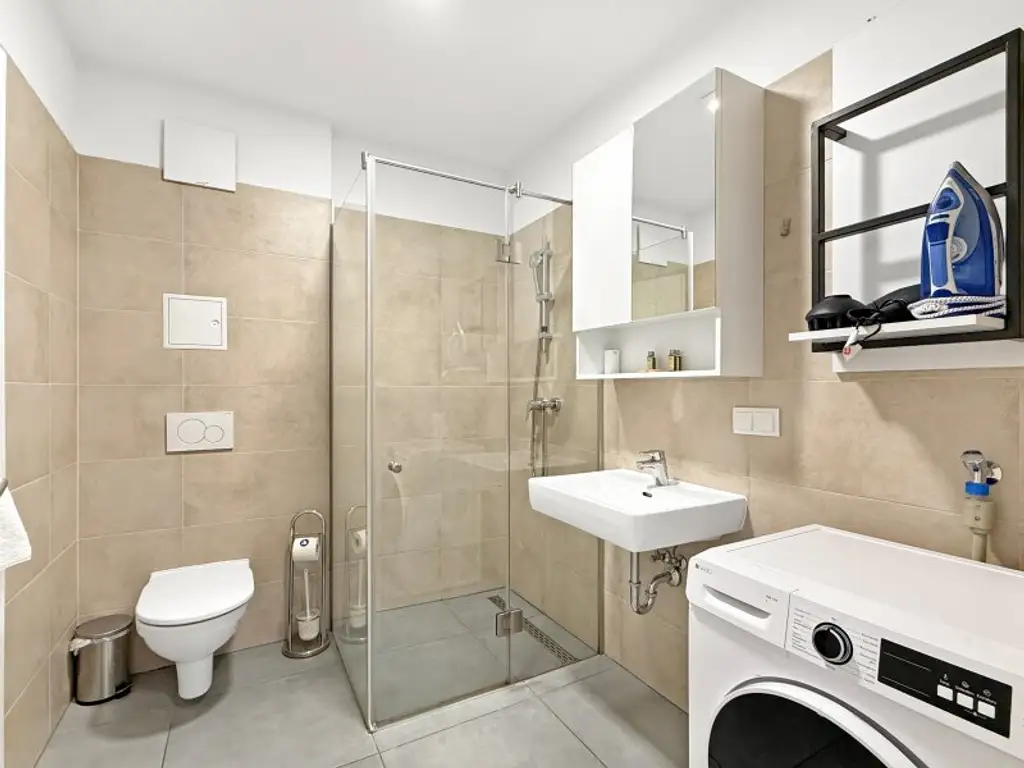 Airbnb | 2-Zimmer Wohnung im 5. Obergeschoss | Voll möbliert in 1100 Wien