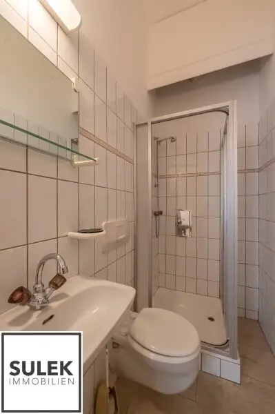 Ihr neuer Bürostandort am Stadtpark! Altbau mit großen Kellerräumlichkeiten - sofort beziehbar!