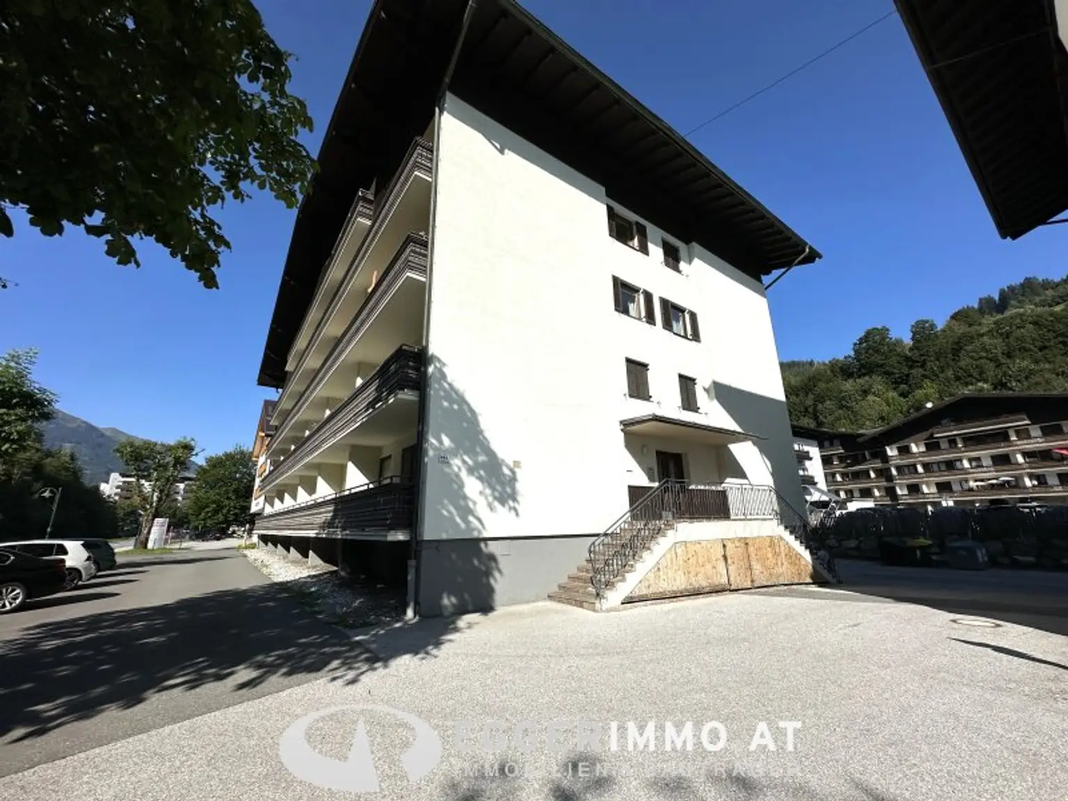 5753 Saalbach: Hit the Slopes!! Holiday Apartment 19m², newly renovated, second home, tourist rental allowed, parking available!!