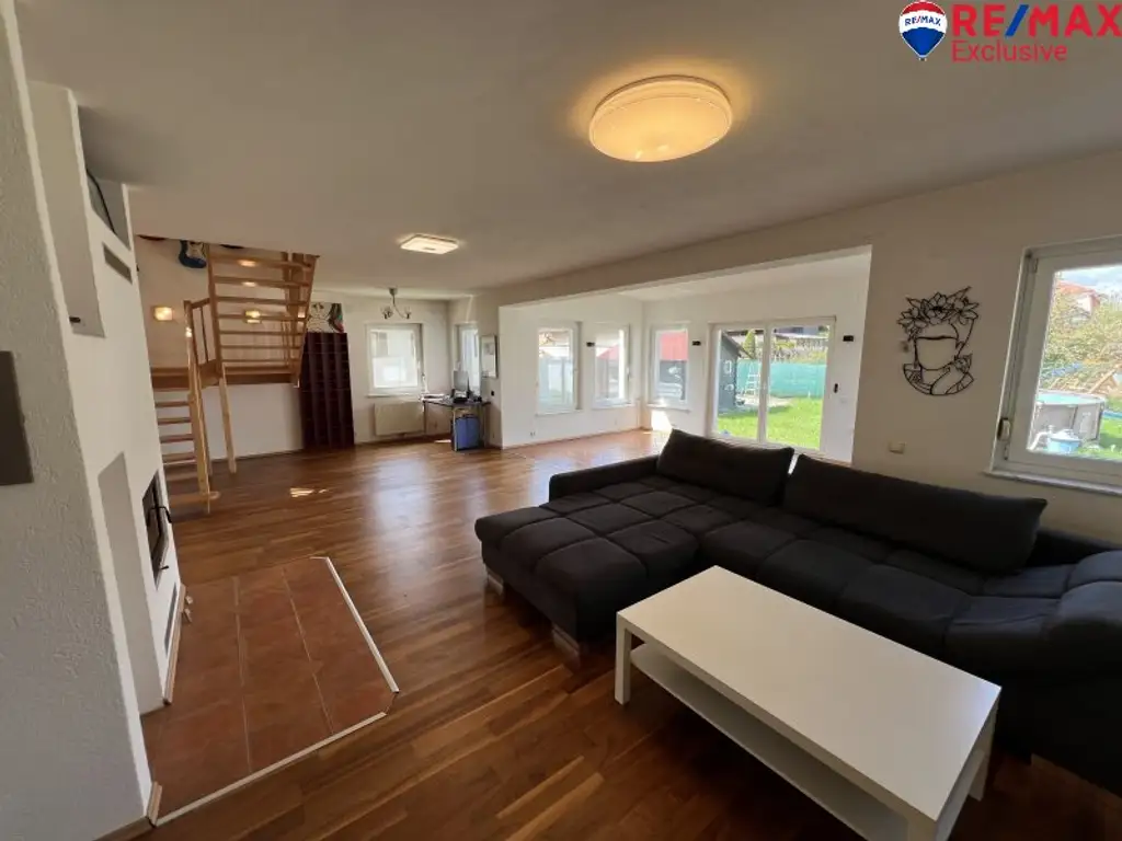Großzügiges Einfamilienhaus mit Garten, Terrasse & Garage in Ebenfurth, 4 Zimmer, 195m²