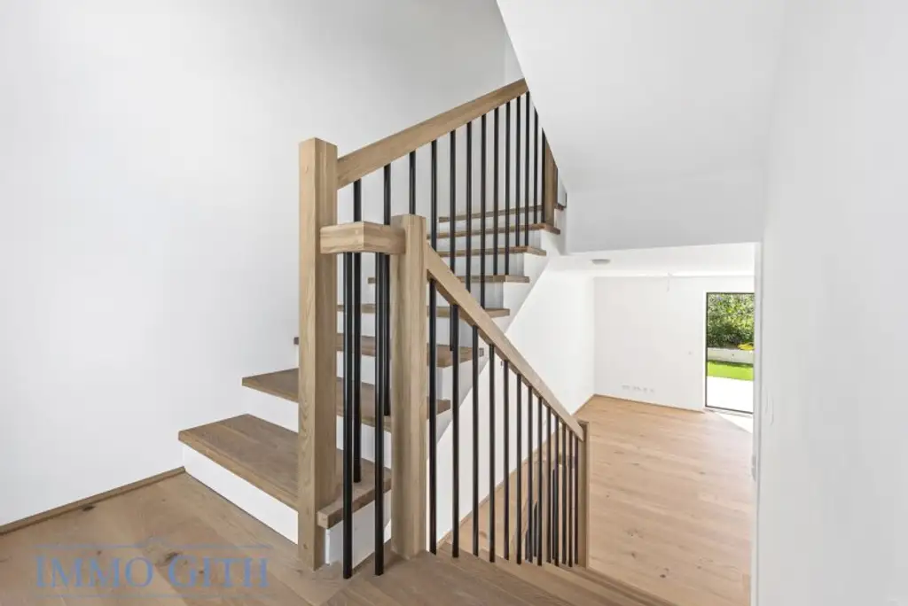 EXKLUSIVES TOWNHOUSE MIT GARTEN, PV-ANLAGE & DESIGNAUSSTATTUNG ZU KAUFEN – WIEN DIREKT VOR DER TÜR