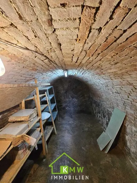 Saniertes, kleines Haus in guter Lage