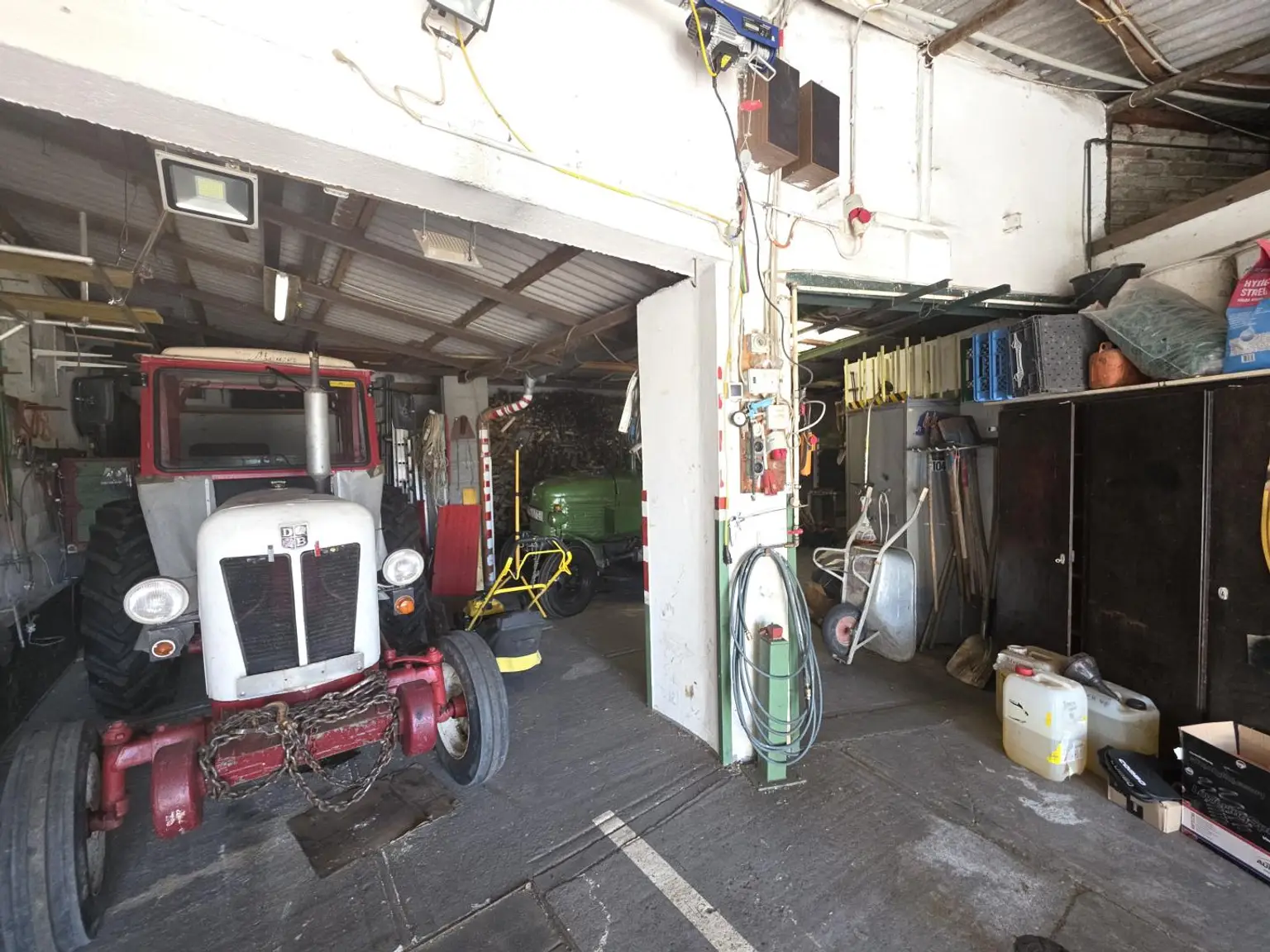 Garage mit Montagegrube