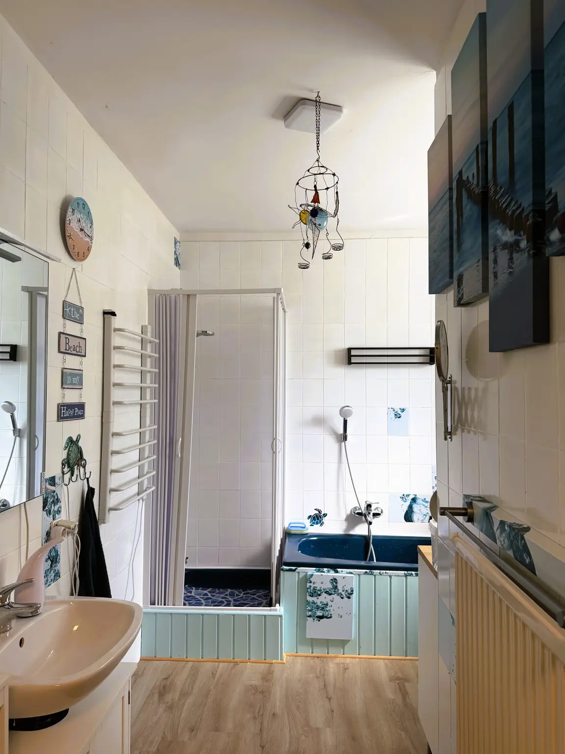 stylishes Badezimmer im EG