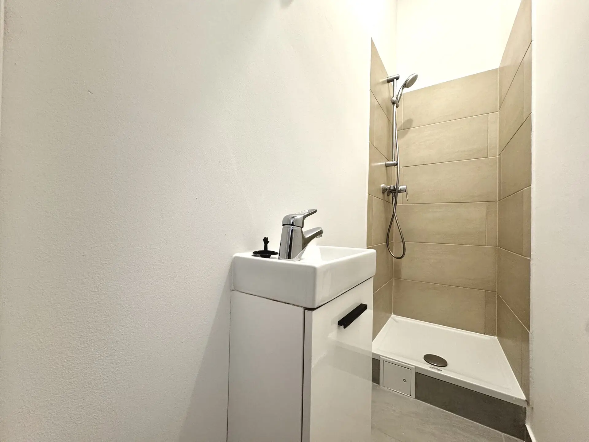 20251118_101440702_iOS