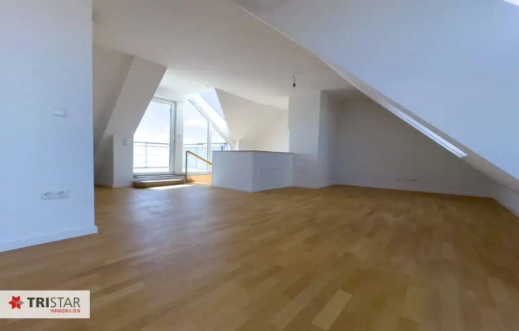 Nähe AKH · Dachgeschosswohnung · zwei Etagen · drei Außenflächen · Küchenanschlüsse auf beiden Ebenen · verführerischer Preis!!