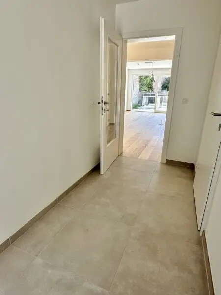 Großzügige Doppelhaushälfte - 5 Zimmer - 2 Bäder - Alte Donau - U1 - U2 - Provisionsfrei für den Käufer!