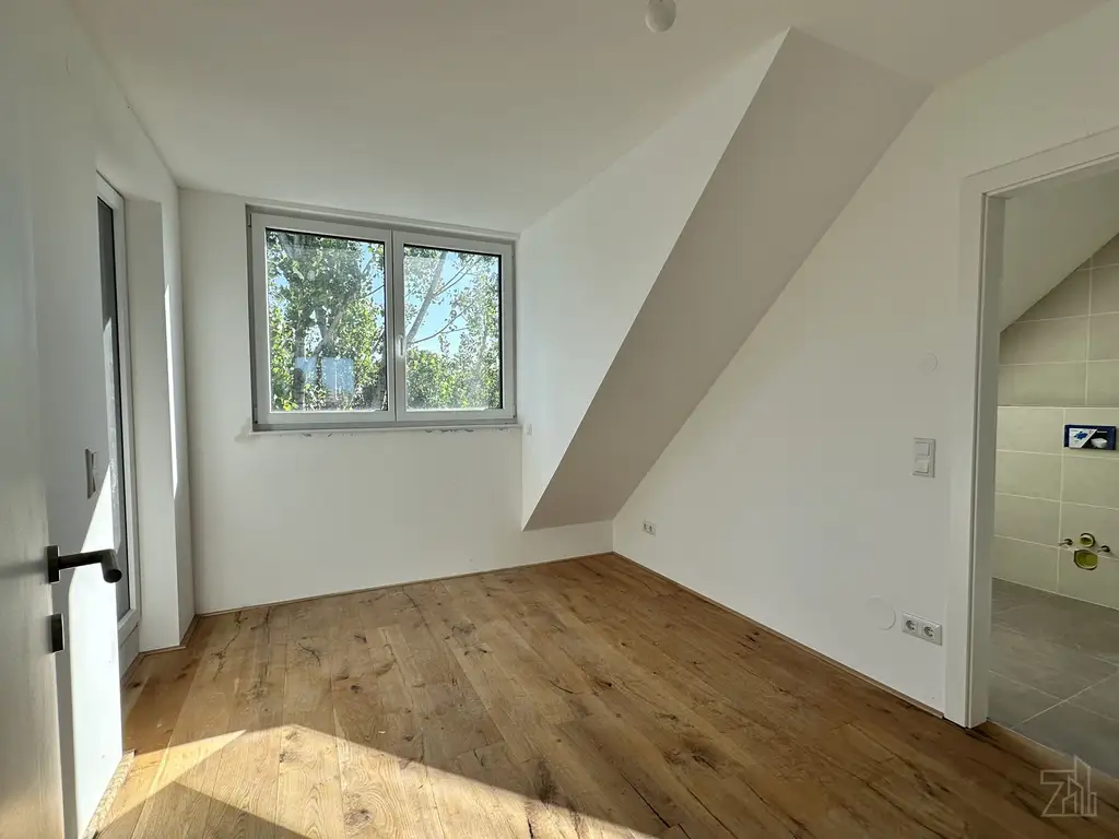 Helle Dachgeschoßwohnung mit südseitiger Terrasse & Grünblick | 2 Zimmer | ERSTBEZUG