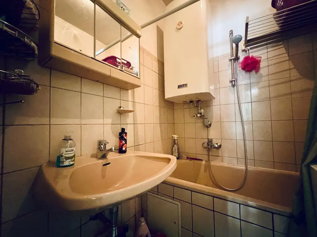 Charmante 3 Zimmer EG Wohnung mit 2 Loggien und Garage