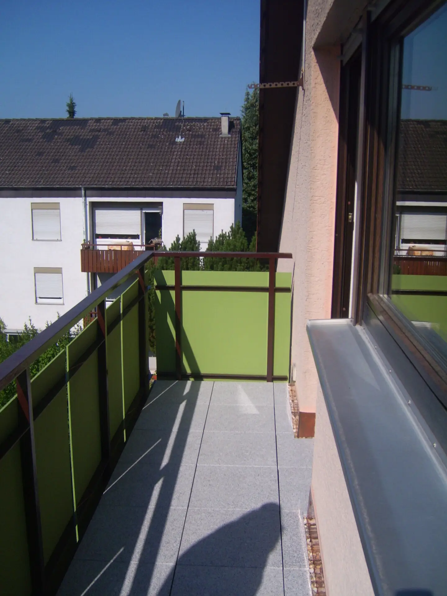 DG links Balkon