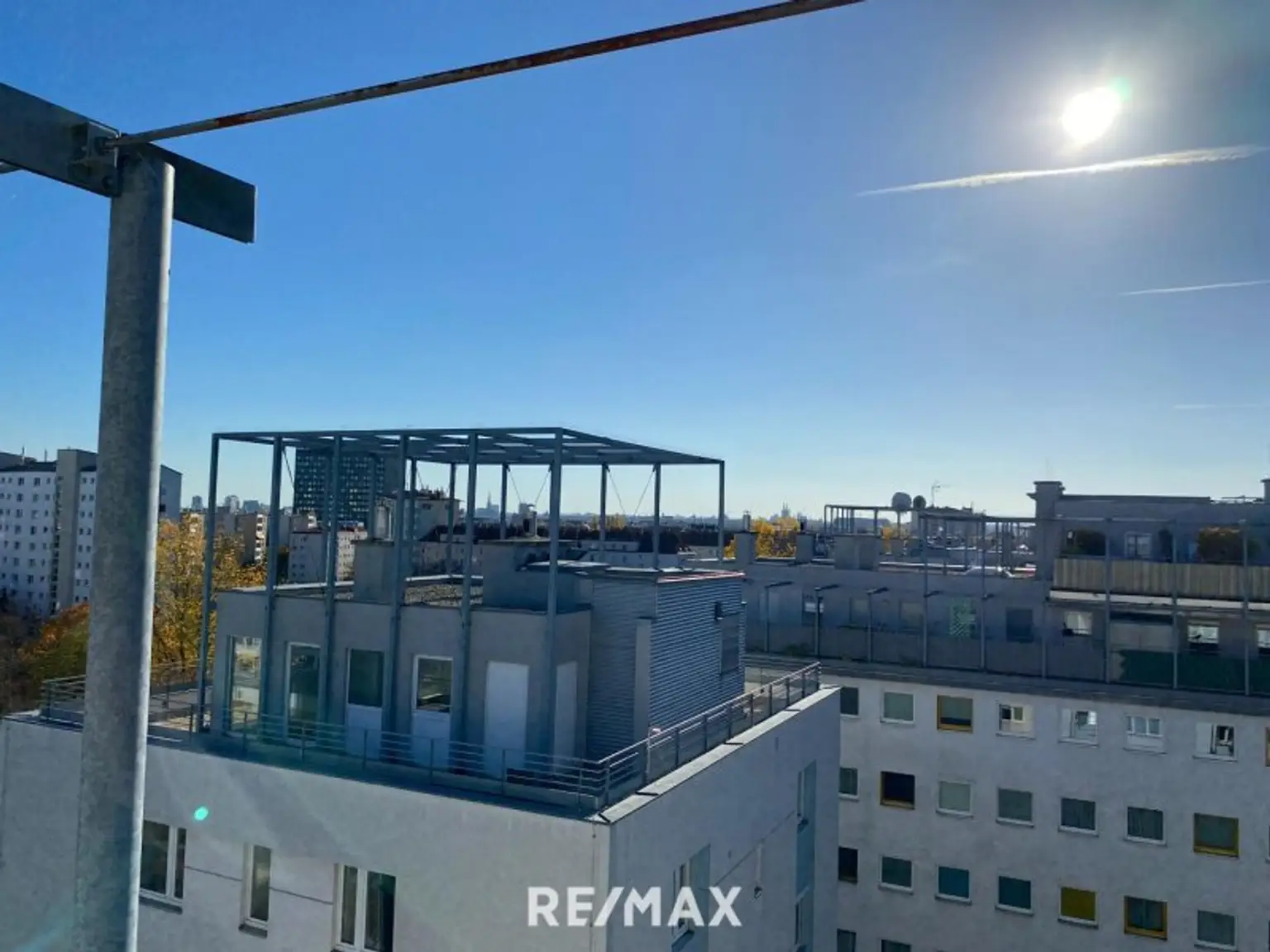 DG-Wohnung mit 2 Terrassen auf Wohnebene und phänomenalem Fernblick über Wien