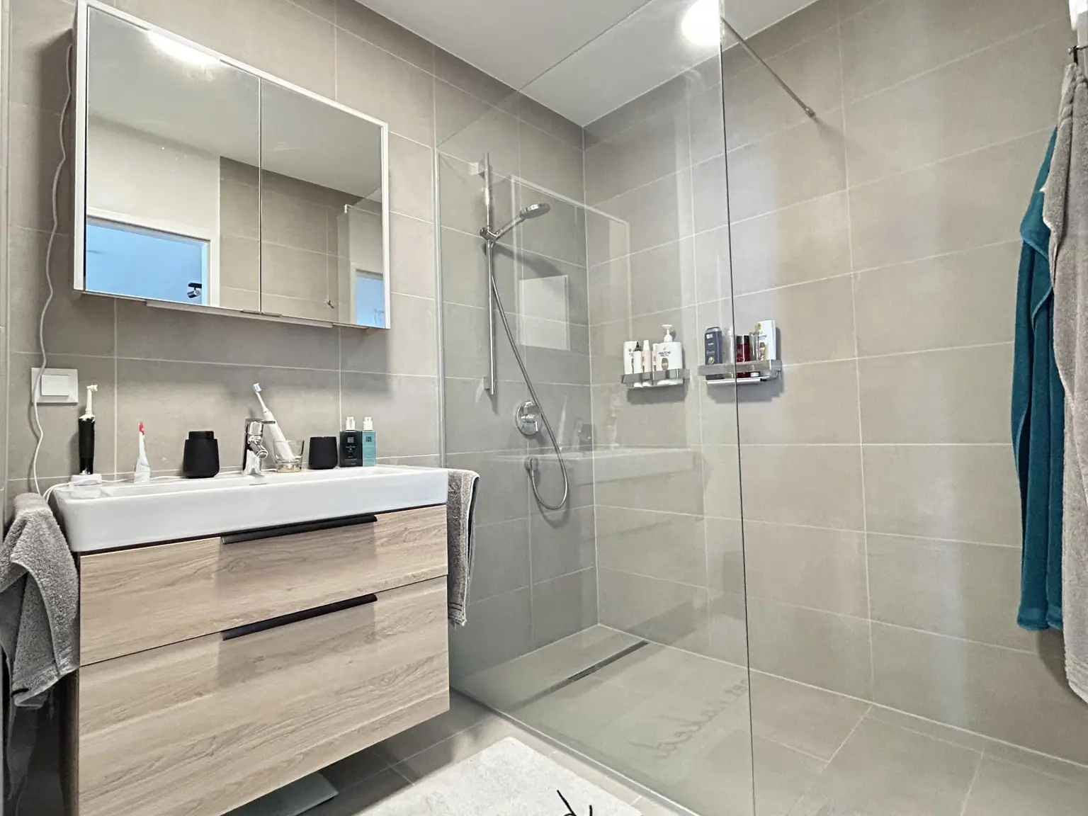 Bad Waschtisch/ Dusche