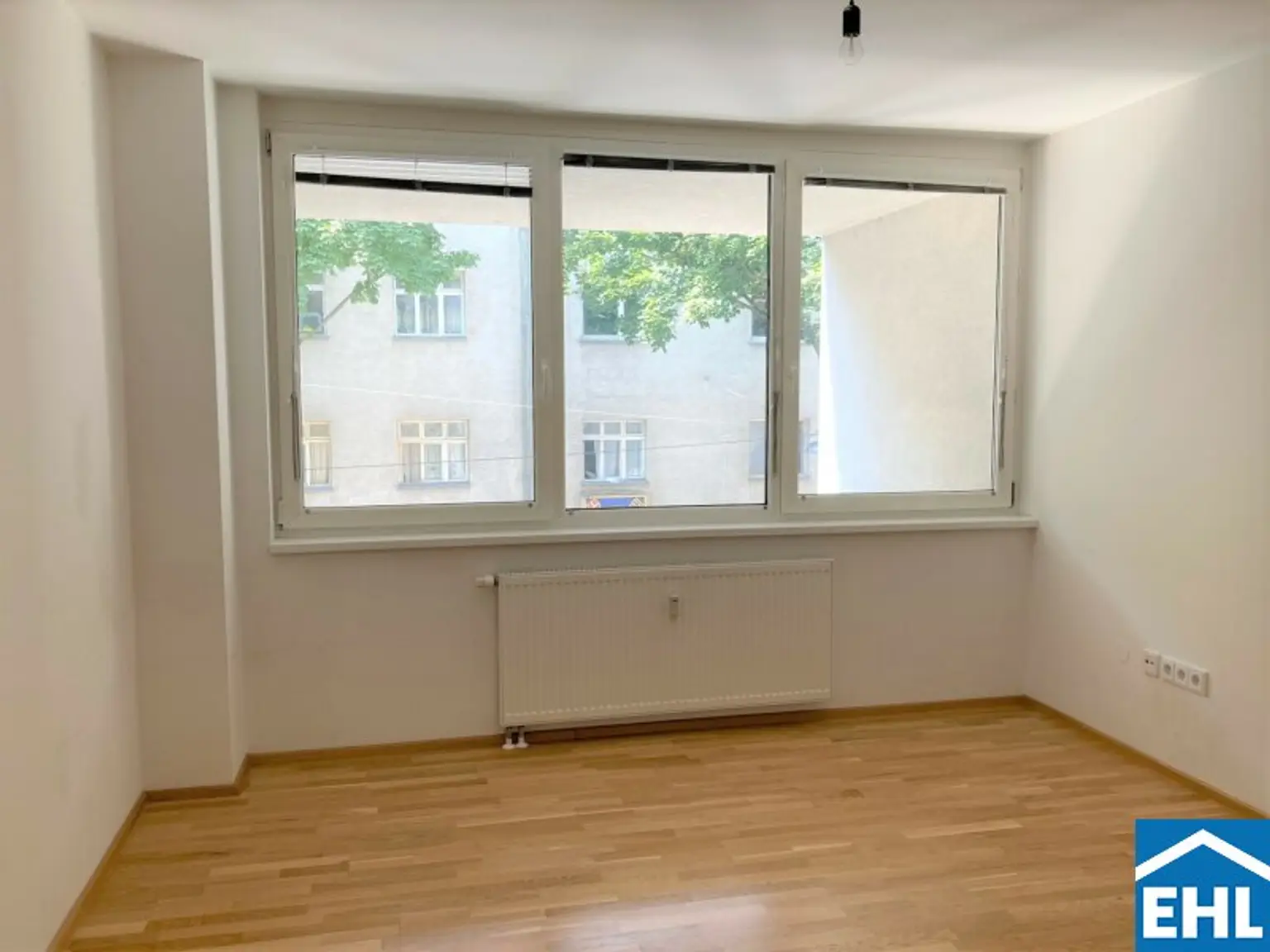Top 4 Zimmerwohnung mit Loggia und Terrasse nahe dem Millennium Tower