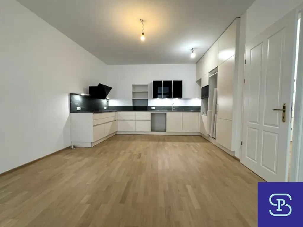 Provisionsfrei: Unbefristeter 98m² Altbau mit 11m² Süd-Loggia und Einbauküche - 1070 Wien!
