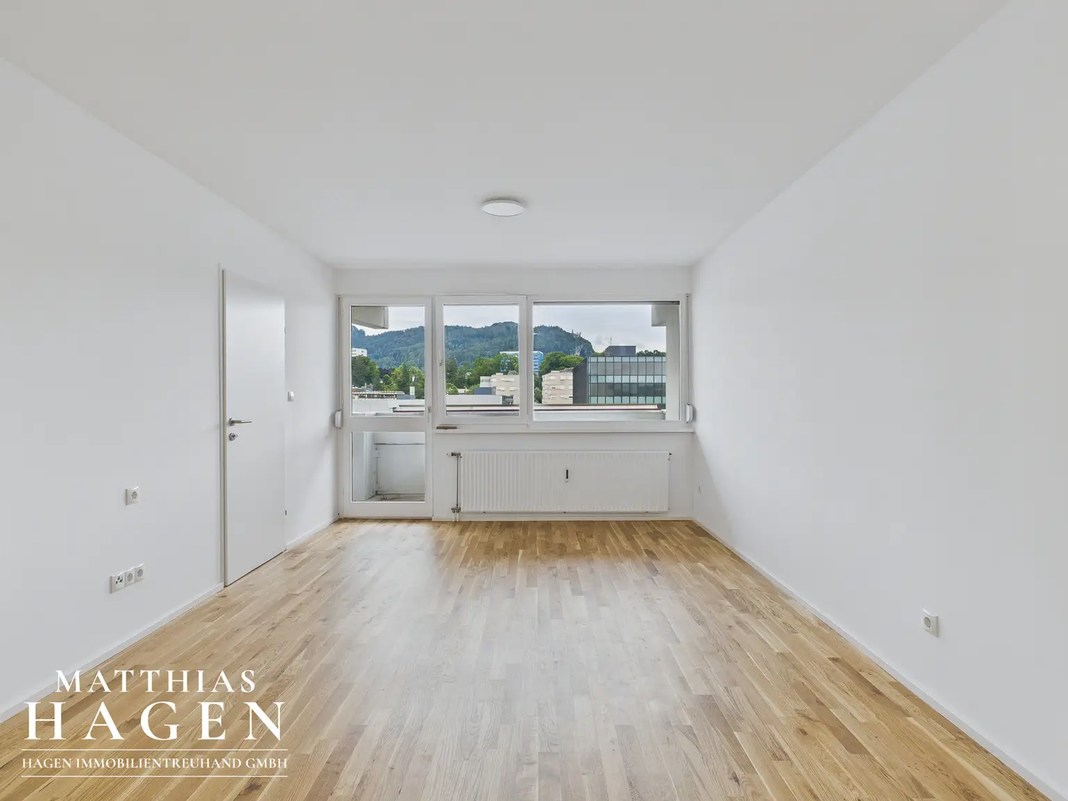 Neu renoviert - perfekte Infrastruktur - 2 Zimmer Wohnung