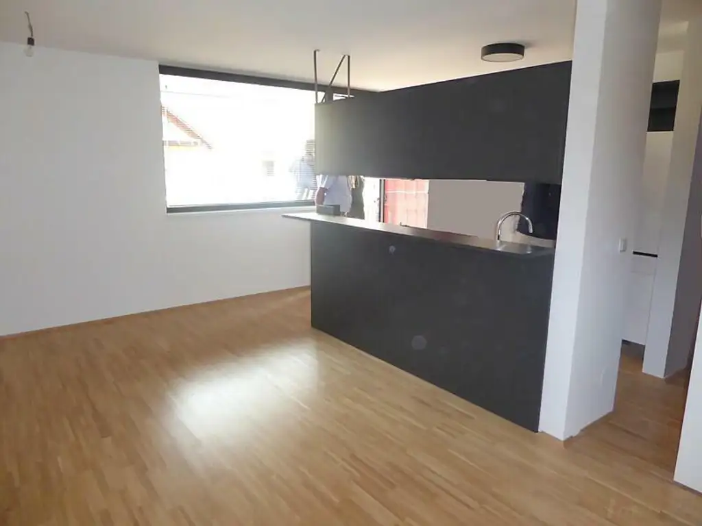Prov-FREI: Modernes Wohnstudio mit Innenhof-Kleinterrasse in Bestlage bei TU
