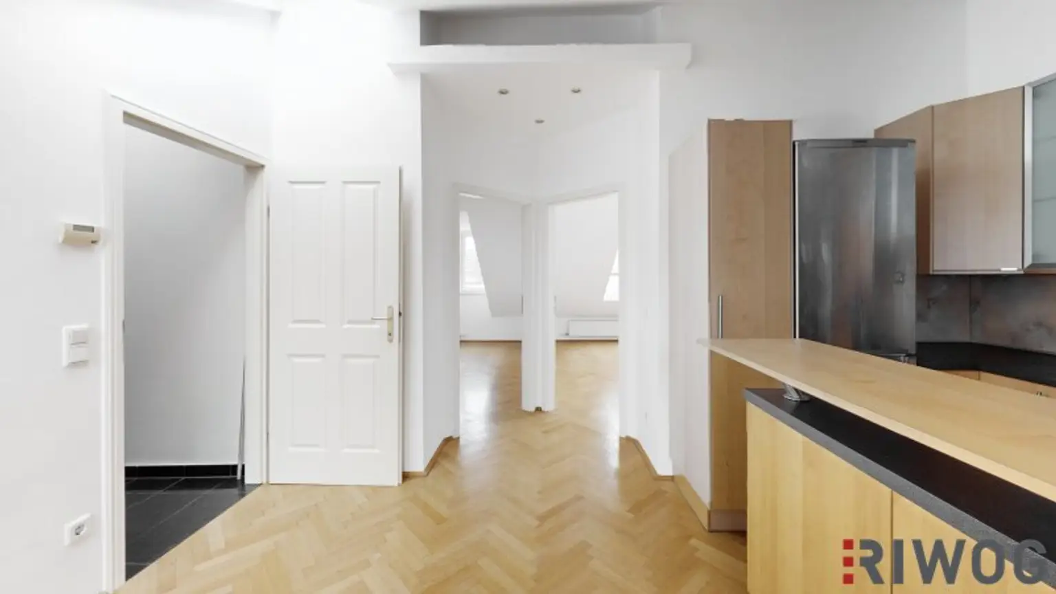 HELLE DACHTERRASSENWOHNUNG in der Odoakergasse