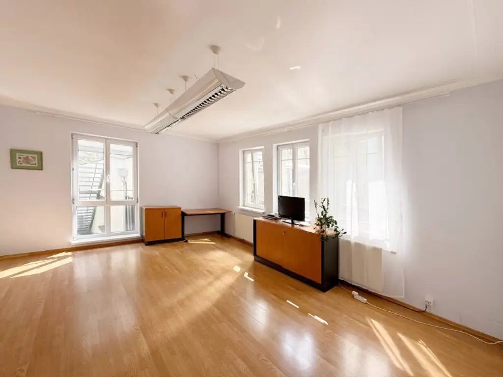 Helle, zentrale 3-Zimmer-Wohnung – teilmöbliert & WG-tauglich