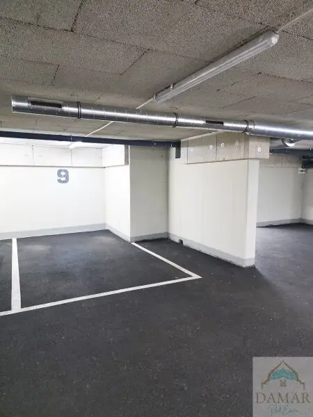Den Arbeitsalltag im eigenen Whirlpool auf der riesigen Dachterrasse vergessen und die Seele baumeln lassen!
