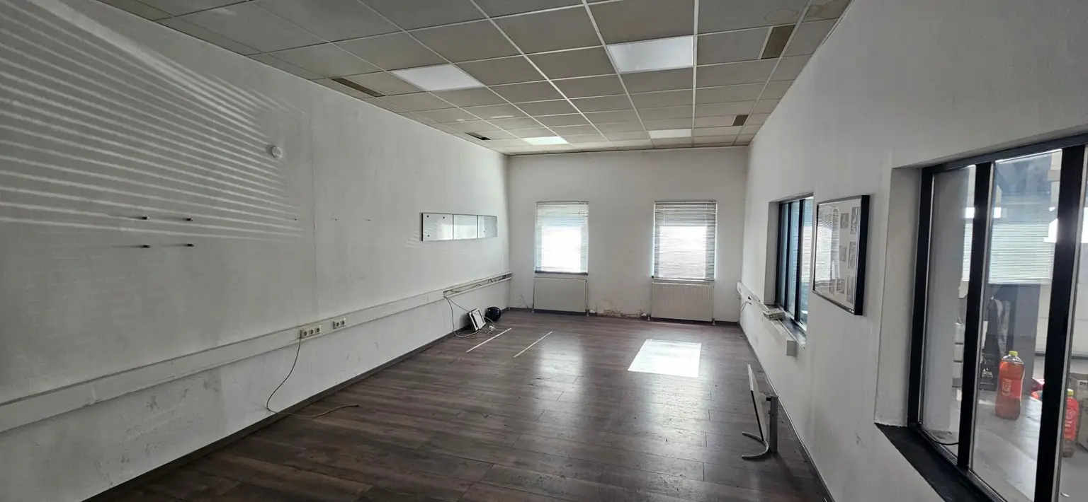 Werkhalle mit Büro und Lagerfläche zu mieten