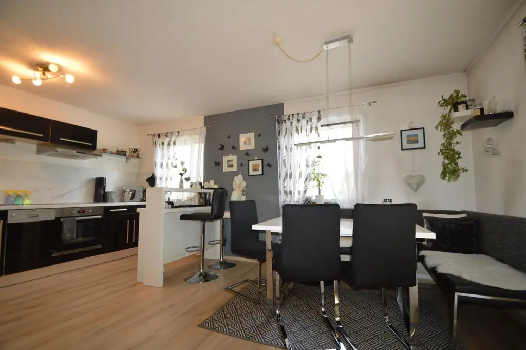 NEU: Attraktives Einfamilienhaus in Ruhelage