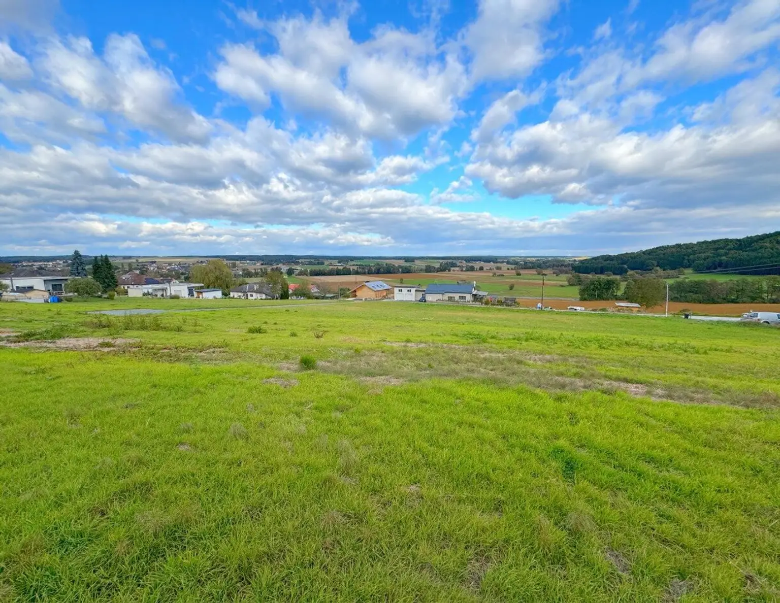 Sonniges Grundstück in BOCKSDORF mit Panoramablick!