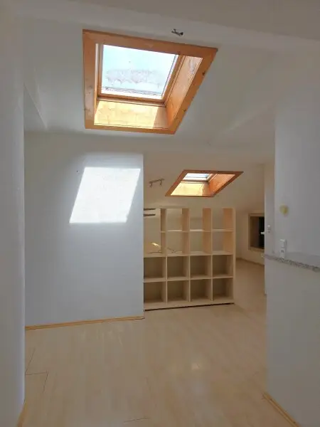 Fügen - großzügige 4 Zimmerwohnung im Dornröschenschlaf