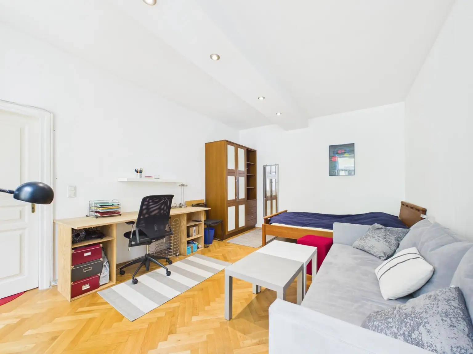 Schlafzimmer mit Balkon