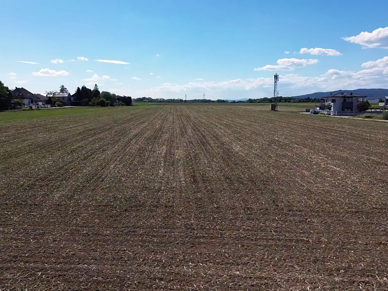 Aussicht gen Westen unverbaut!