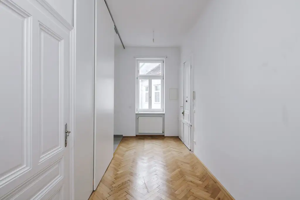 Sehr helle und gepflegte 2 Zimmer Altbauwohnung in sehr guter zenraler Lage von Döbling!