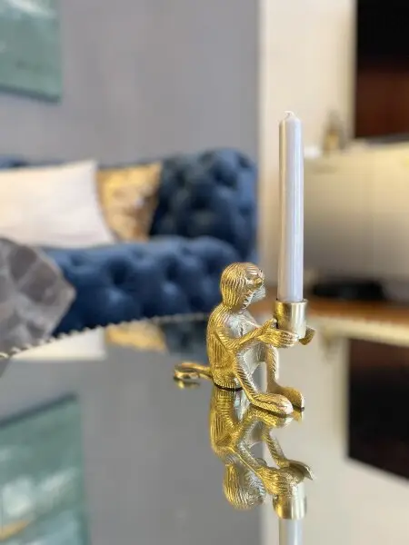 Exklusive Altbau-Residenz mit modernster Technik – hofseitige 2-Zimmerwohnung mit Balkon beim Naschmarkt