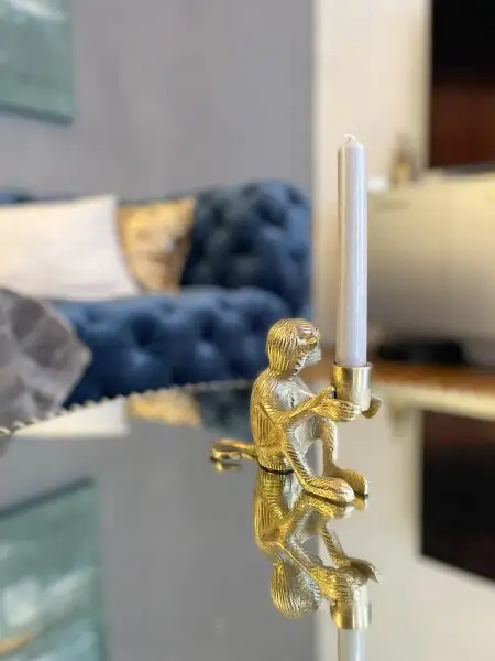 Exklusive Altbau-Residenz mit modernster Technik – hofseitige 2-Zimmerwohnung mit Balkon beim Naschmarkt