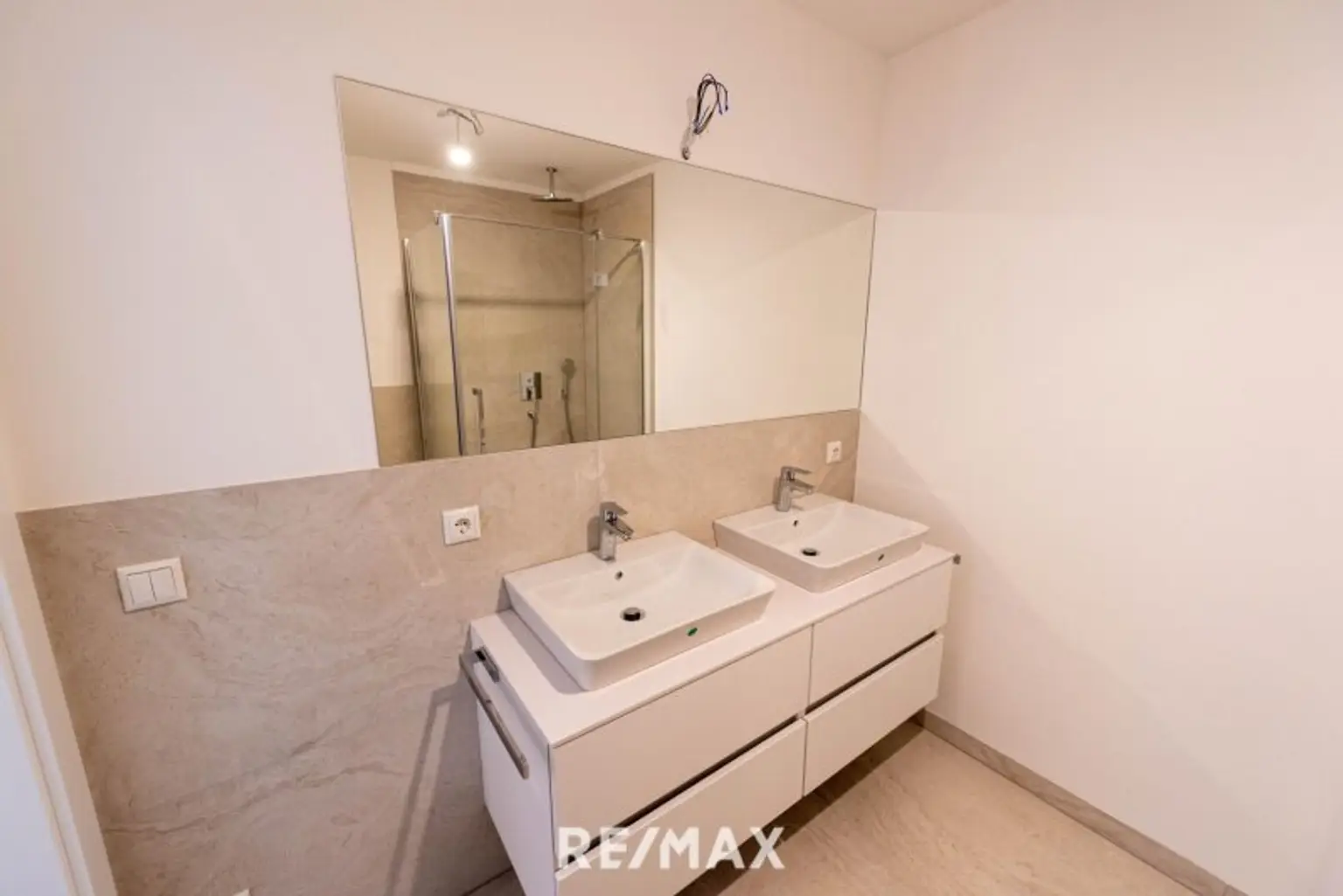 geschmackvolles Badezimmer