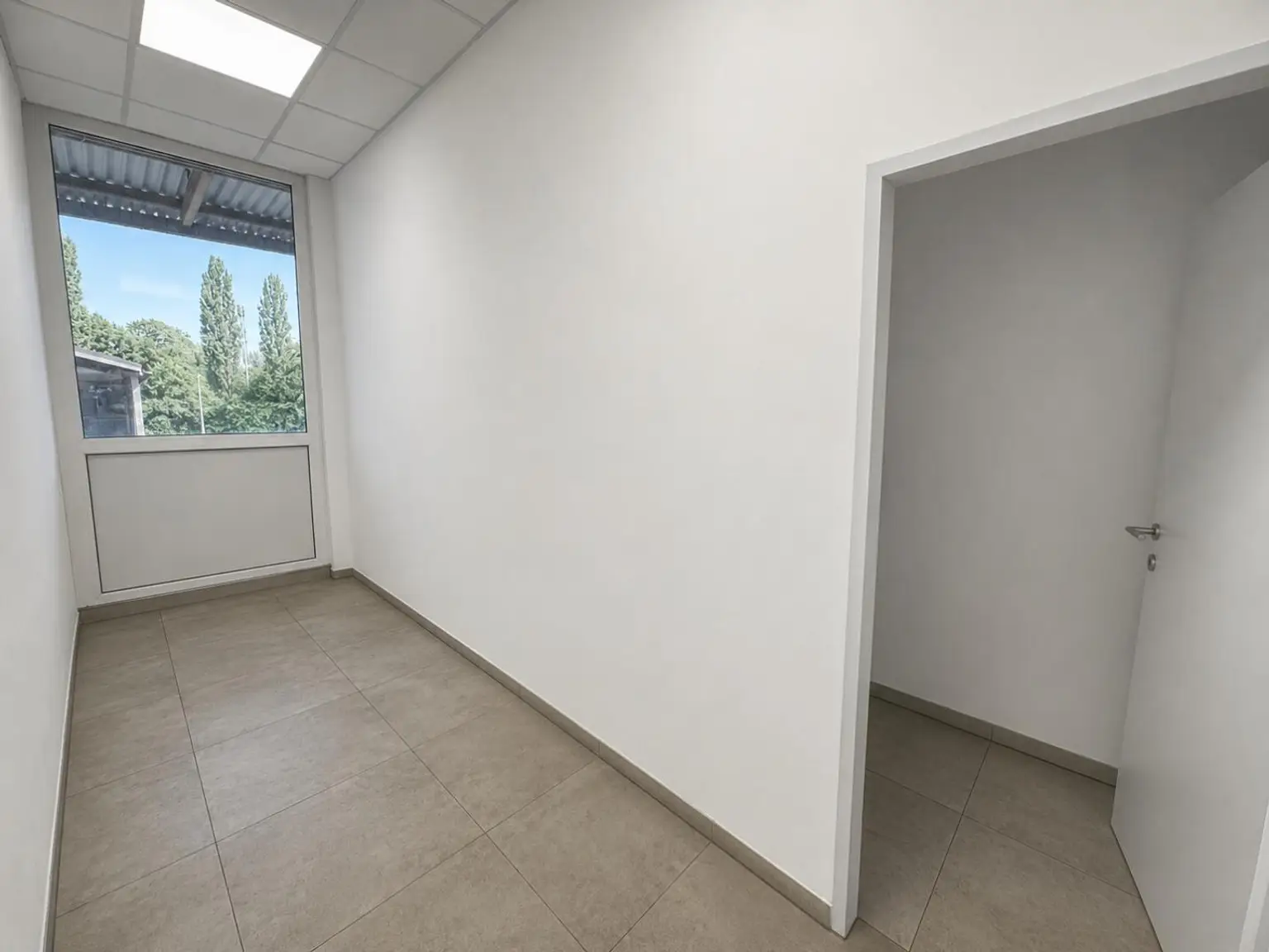 Innenansicht Büro Halle D