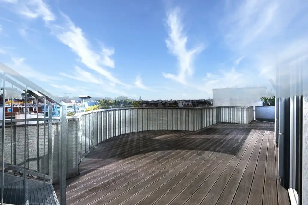 Panoramablick: Maisonette mit zwei Terrassen & 35m² Studio in der Josefstadt!