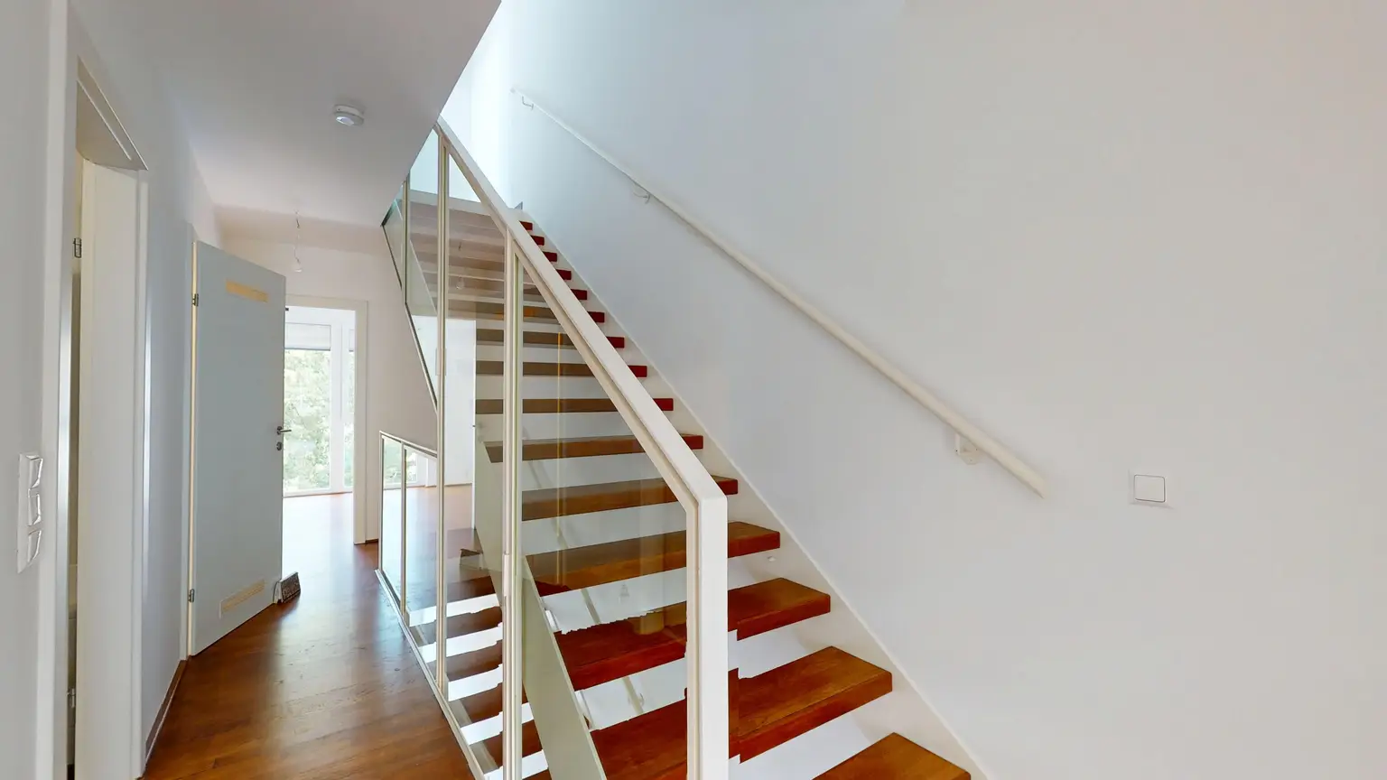 Ghelengasse: Maisonette-Terrassenwohnung - Grünruhelage - Dachterrasse zur Alleinbenützung