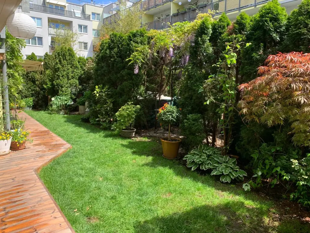 "Unglaubliches Garten Paradies und ruhe Oase"
