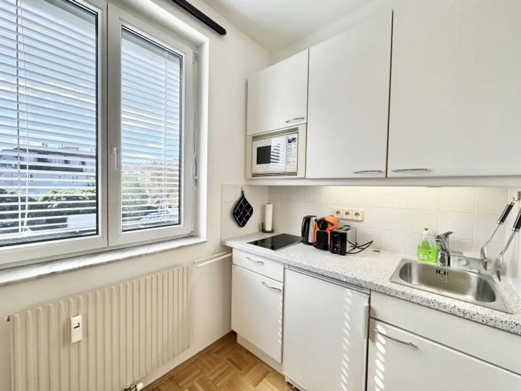 Helles, vollmöbliertes Studio in Ober St. Veit | Garagenstellplatz im Haus