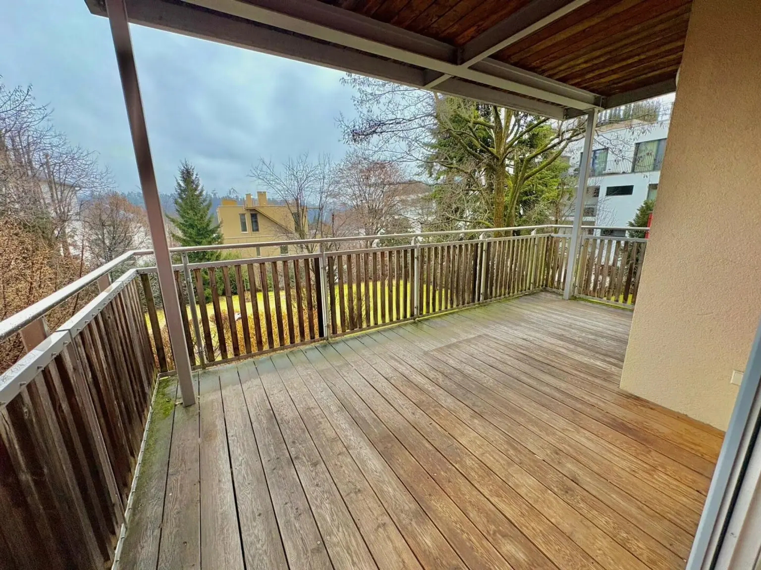 Ausgang auf die Terrasse
