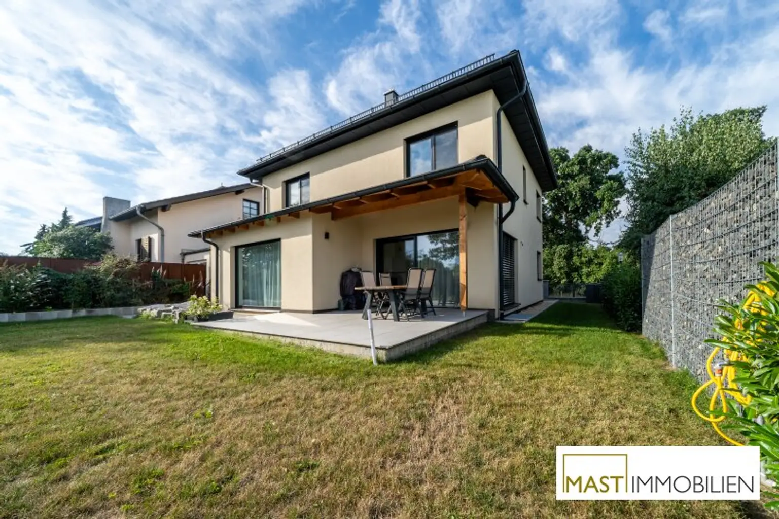 Modernes Einfamilienhaus mit Stil und Komfort in Schönkirchen-Reyersdorf.