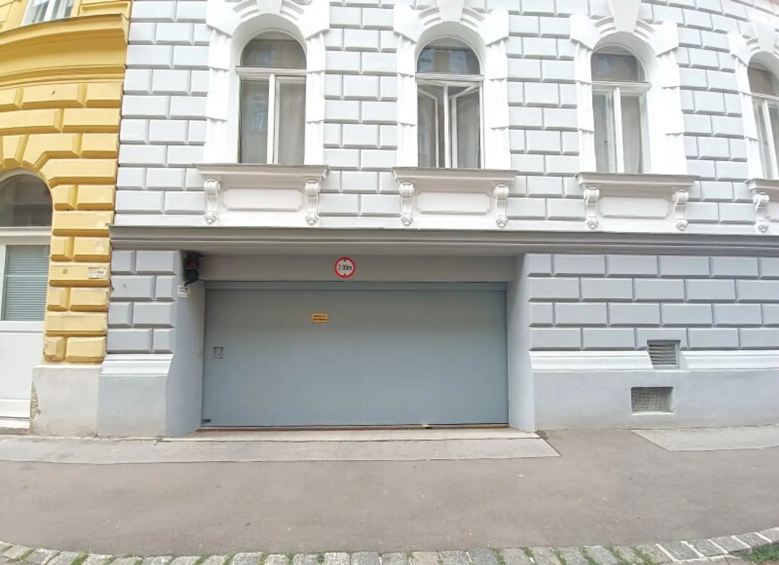 Großzügige 2,5-Zimmer Wohnung im 9. Bezirk mit viel Potential! Nähe U4 Friedensbrücke!