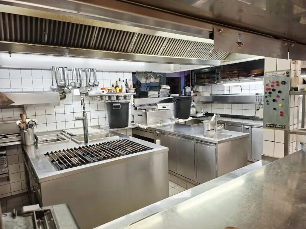 TOP Location mit umsatzstarkem Gastro-Konzept sucht Nachfolger!