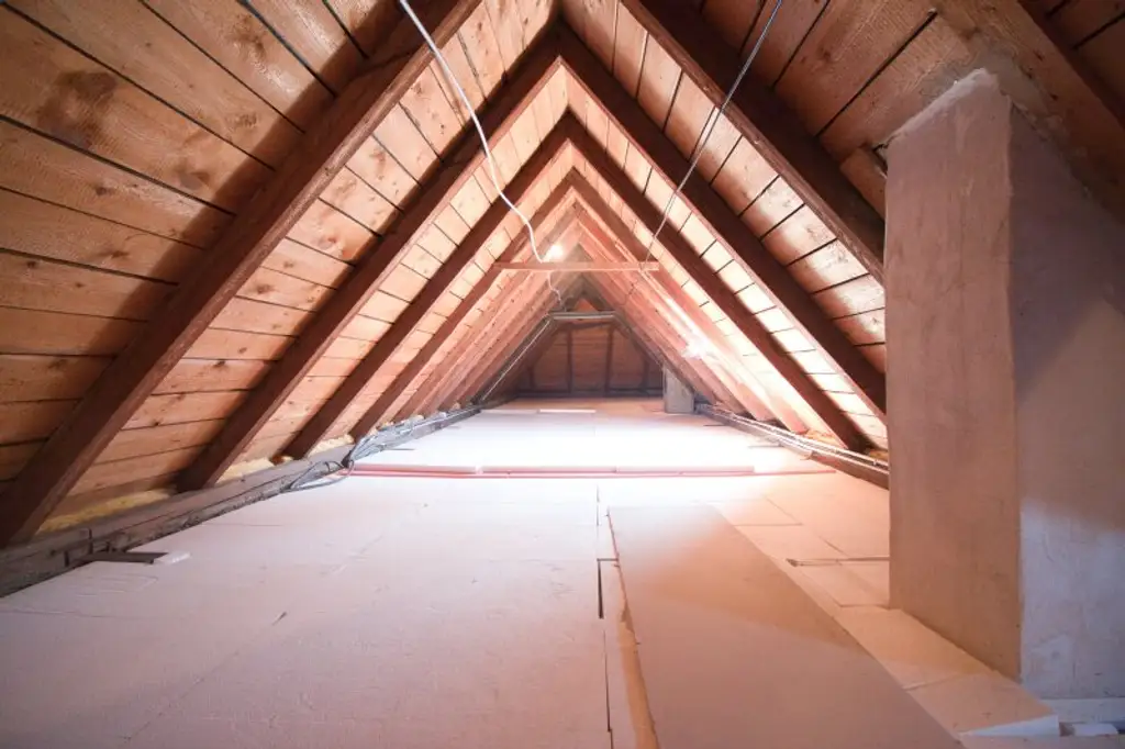 Gepflegtes, charmantes Haus im schönen Fischamend | ca. 122 m² Wohnfläche auf einer Ebene | 5 Zimmer | Garten & Garage