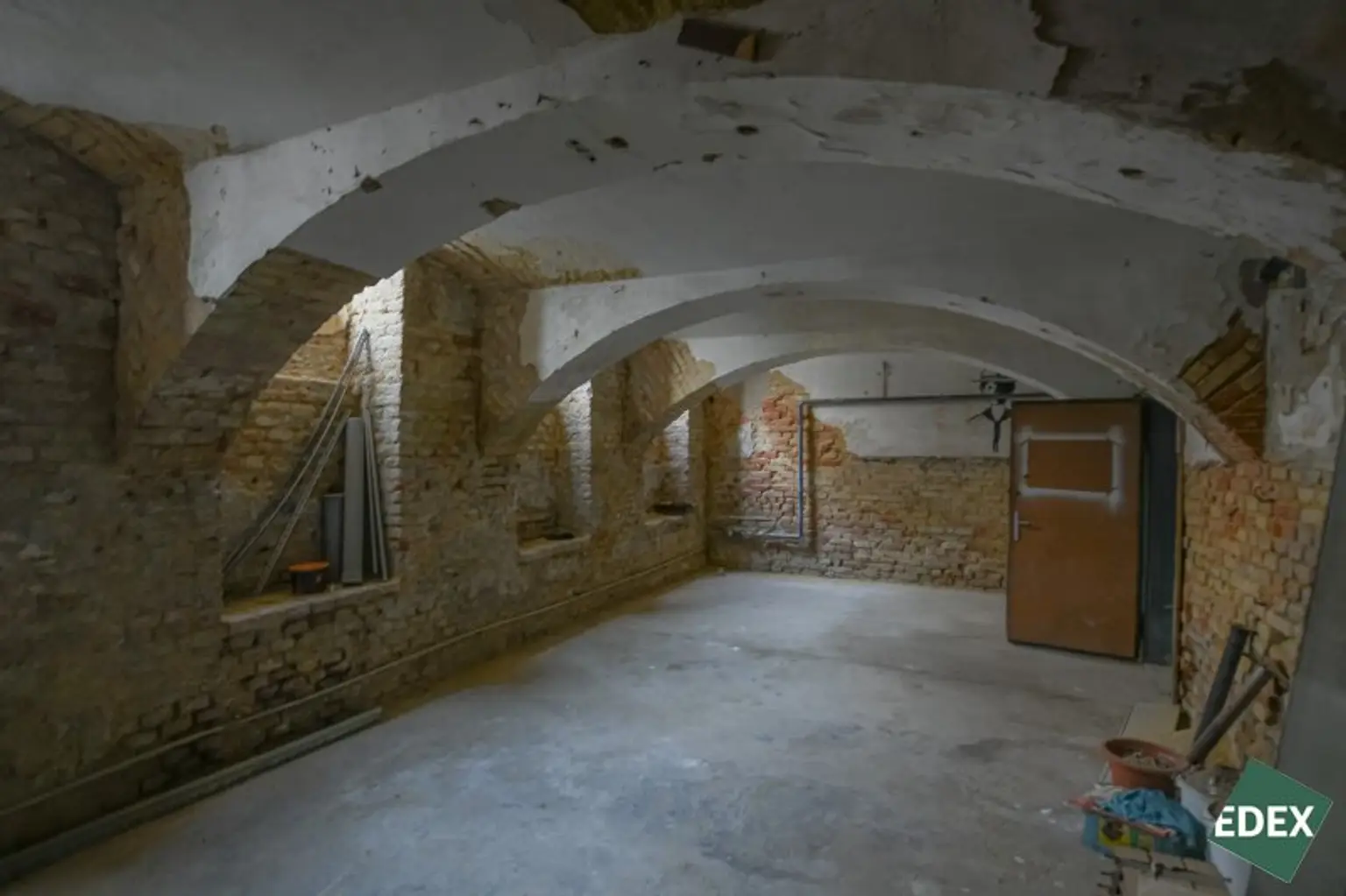 Souterrain-Lager im 16. Bezirk