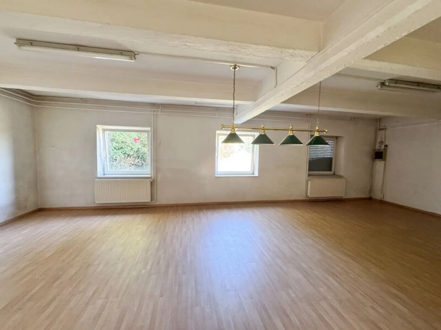 Einfamilienhaus in Pottendorf zu vermieten! Private oder gewerbliche Nutzung möglich! Arbeiterquartier!